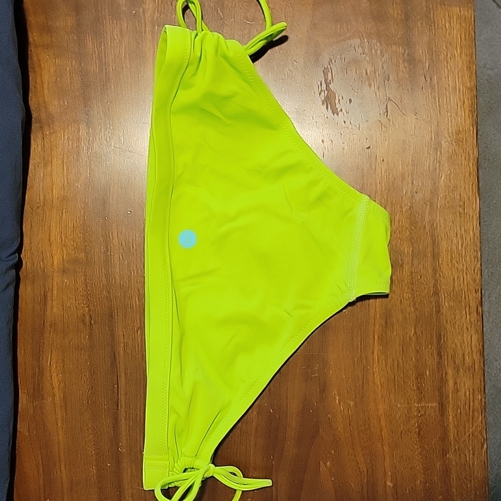 Roxy Bikini - Picture 6 of 8